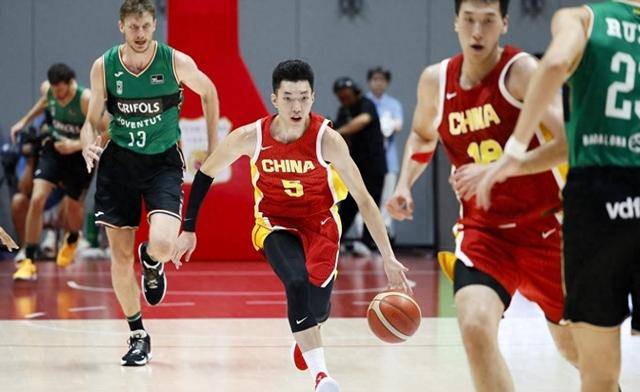 科维托娃在曼联比赛中出色防守，绝杀引发热议！