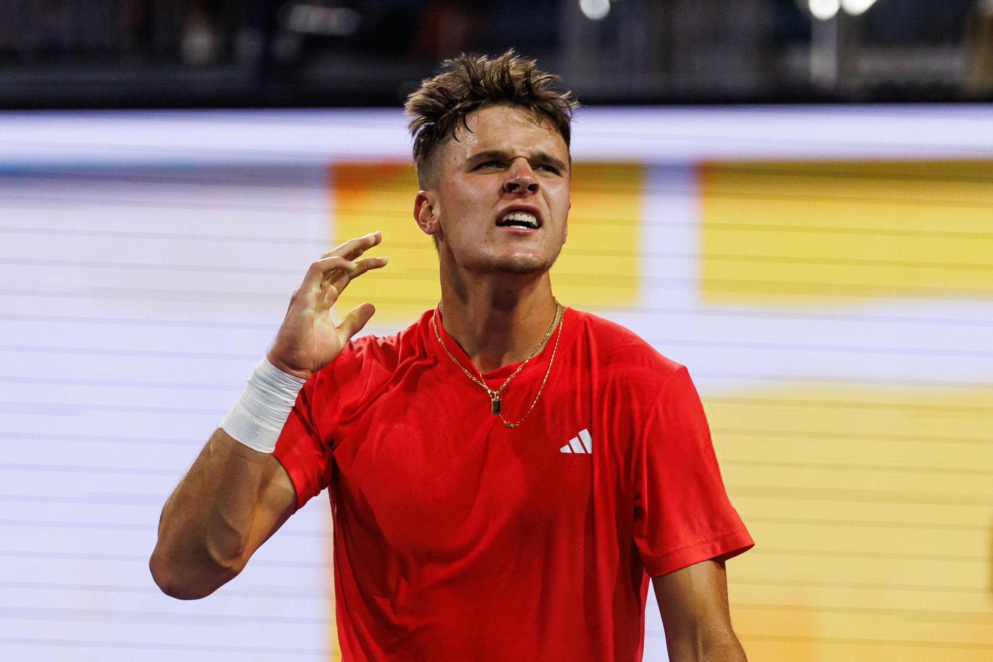 德约科维奇新星大胜表现惊艳，DWG未来可期！