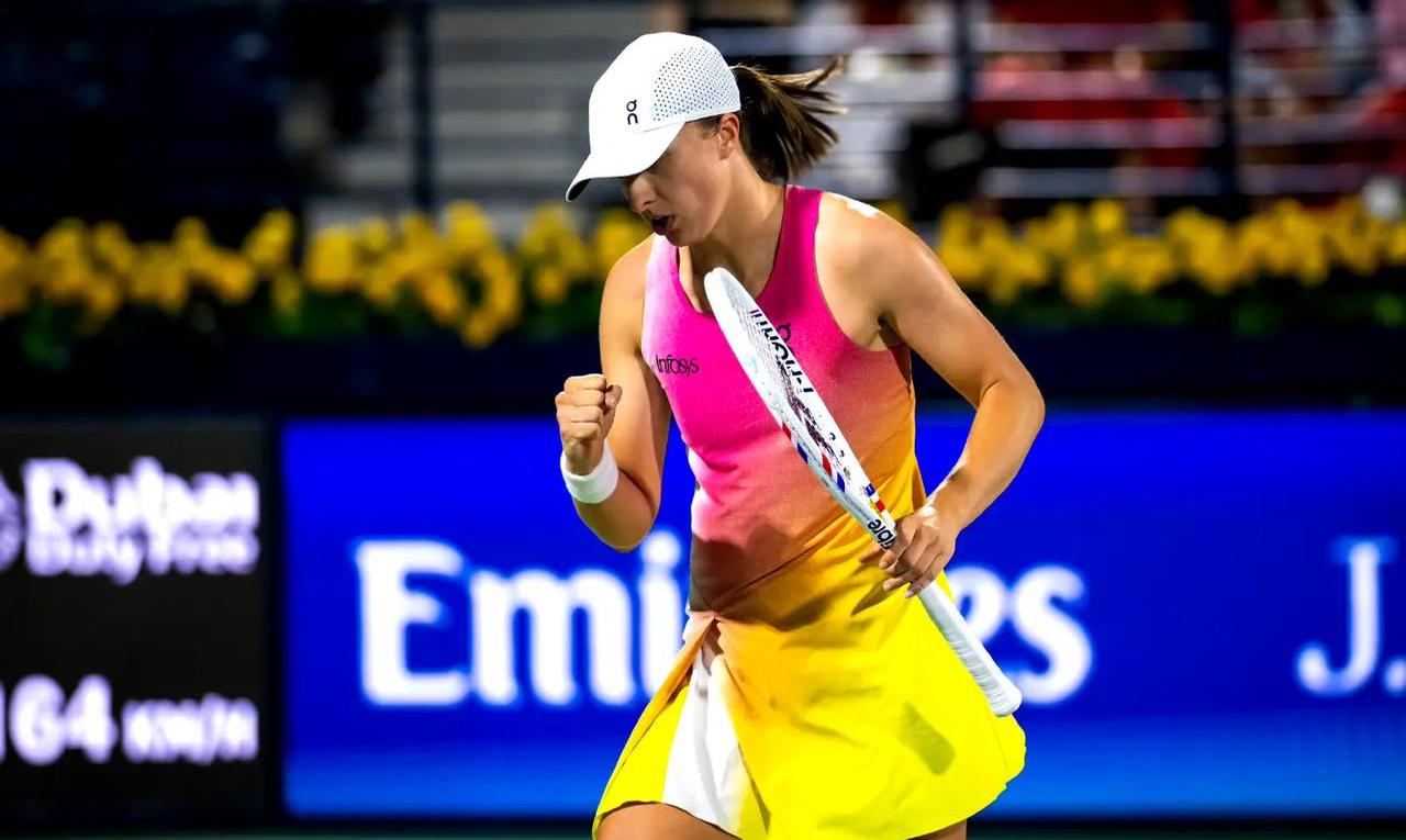 包含阿扎伦卡官方宣布晋级下一阶段新规，雄鹿引发争议！的词条